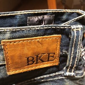 BKE Men’s Tyler Straight Jeans